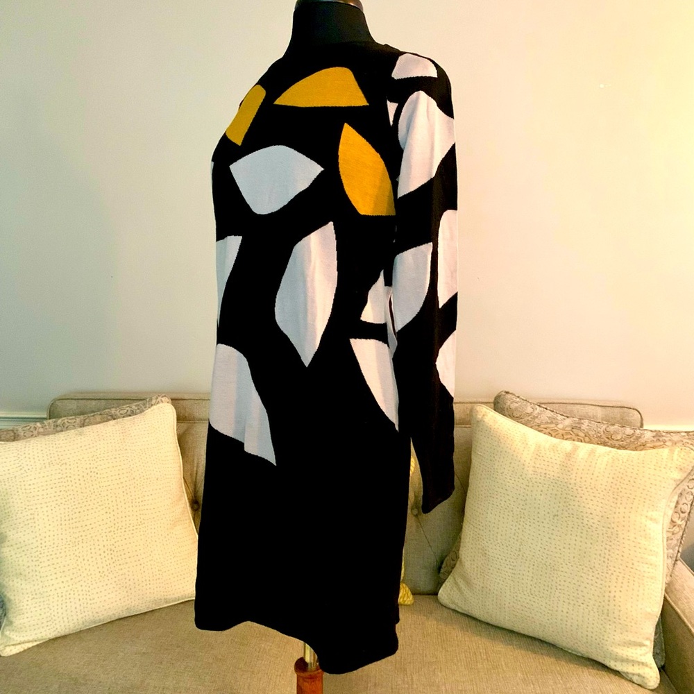 COPY - Diane Von Furstenberg Artsy Abstract Long Sleeve Knit Sweater Dress